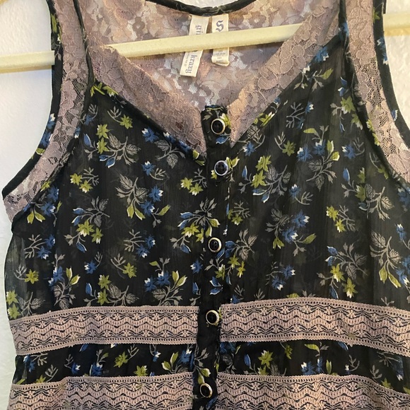 Girl Krazy by Krazy Kat Sheer with Lace Tank Top / Blouse Size Small - Picture 3 of 5